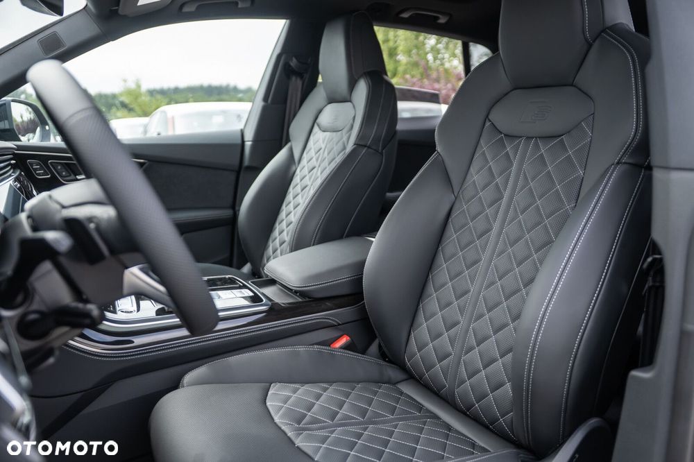 Audi Q8 - 13
