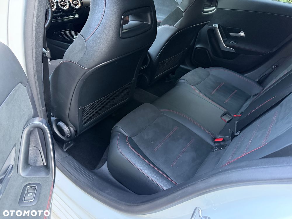 Mercedes-Benz Klasa A 180 AMG Line 7G-DCT - 12