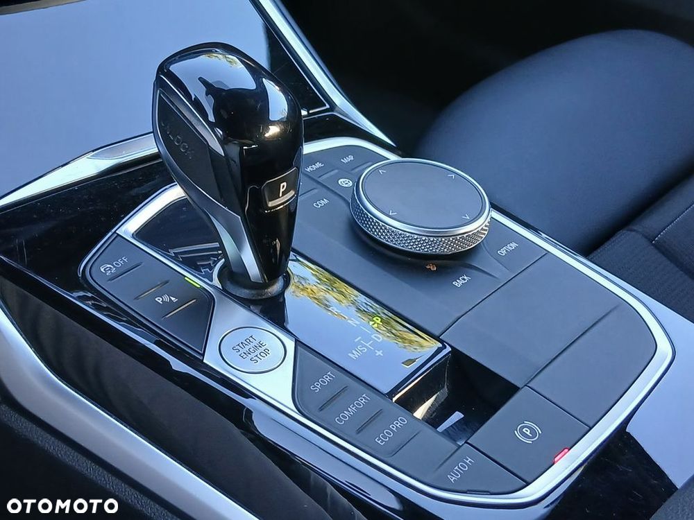 BMW Seria 3 320d MHEV Sport Line - 17