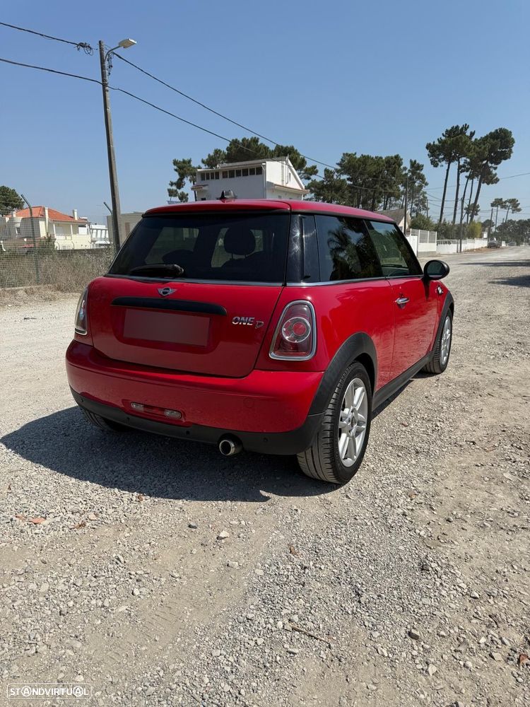MINI 3 Portas One D - 7