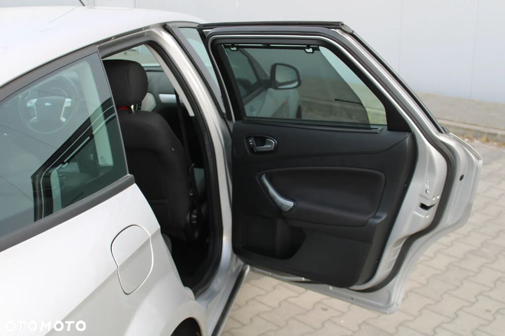 Ford Mondeo 2.0 Viva Trend - 13