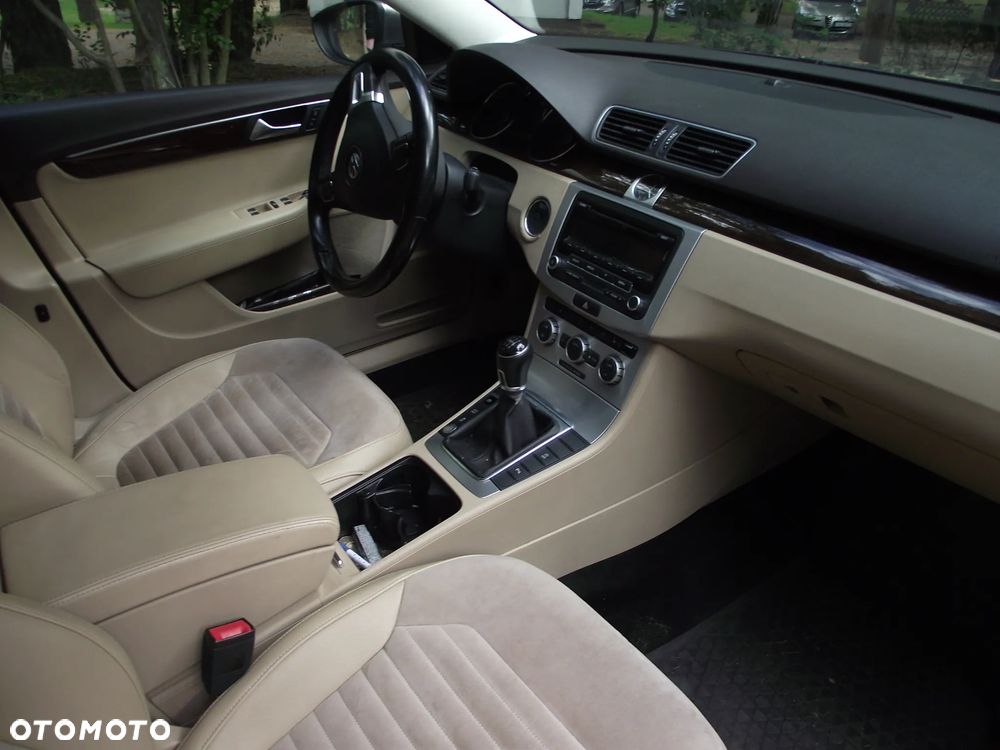 Volkswagen Passat 2.0 TDI Highline - 8