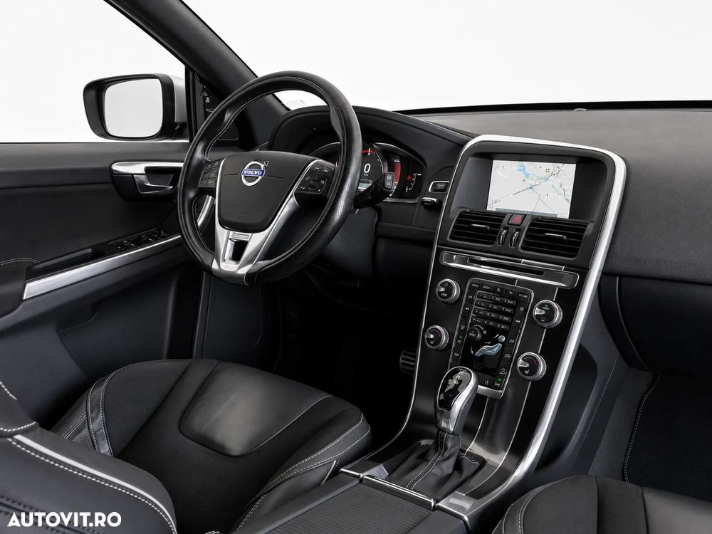 Volvo XC 60 D5AWD R-Design - 7