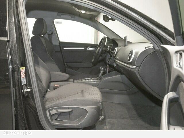 Audi A3 1.0 TFSI Sportback S tronic - 4