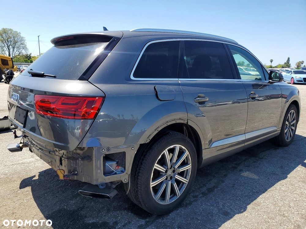 Audi Q7 3.0 TFSI Quattro Tiptronic - 4