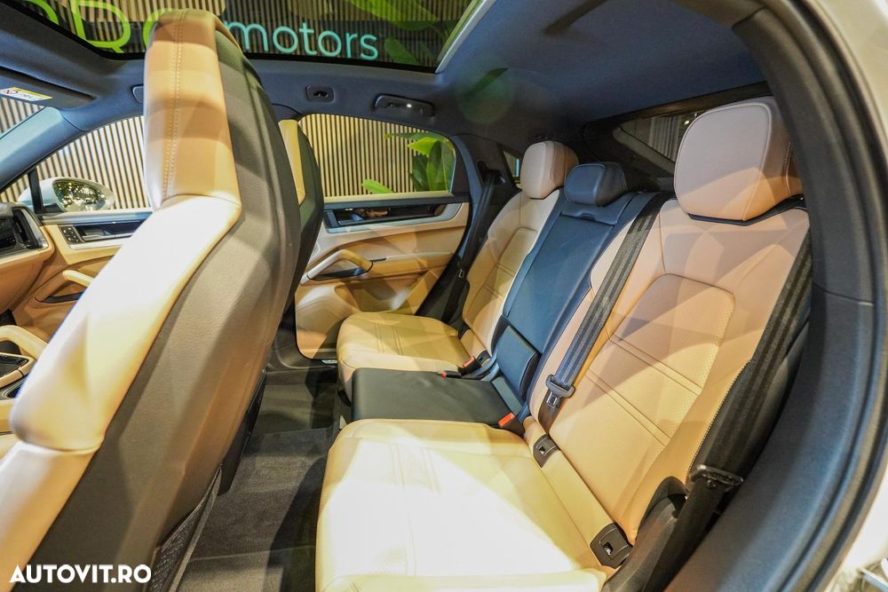 Porsche Cayenne E-Hybrid - 15