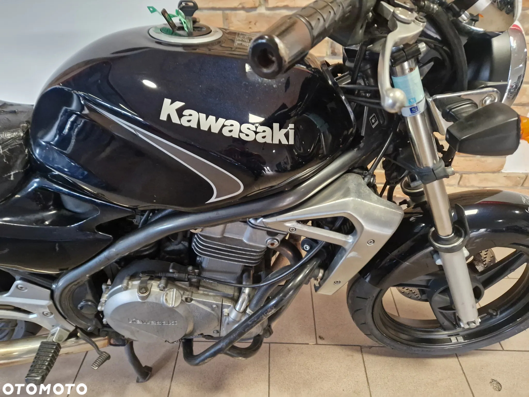 Kawasaki ER - 10