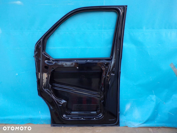 VW T5 TRANSPORTER drzwi przednie PRAWE CZARNE