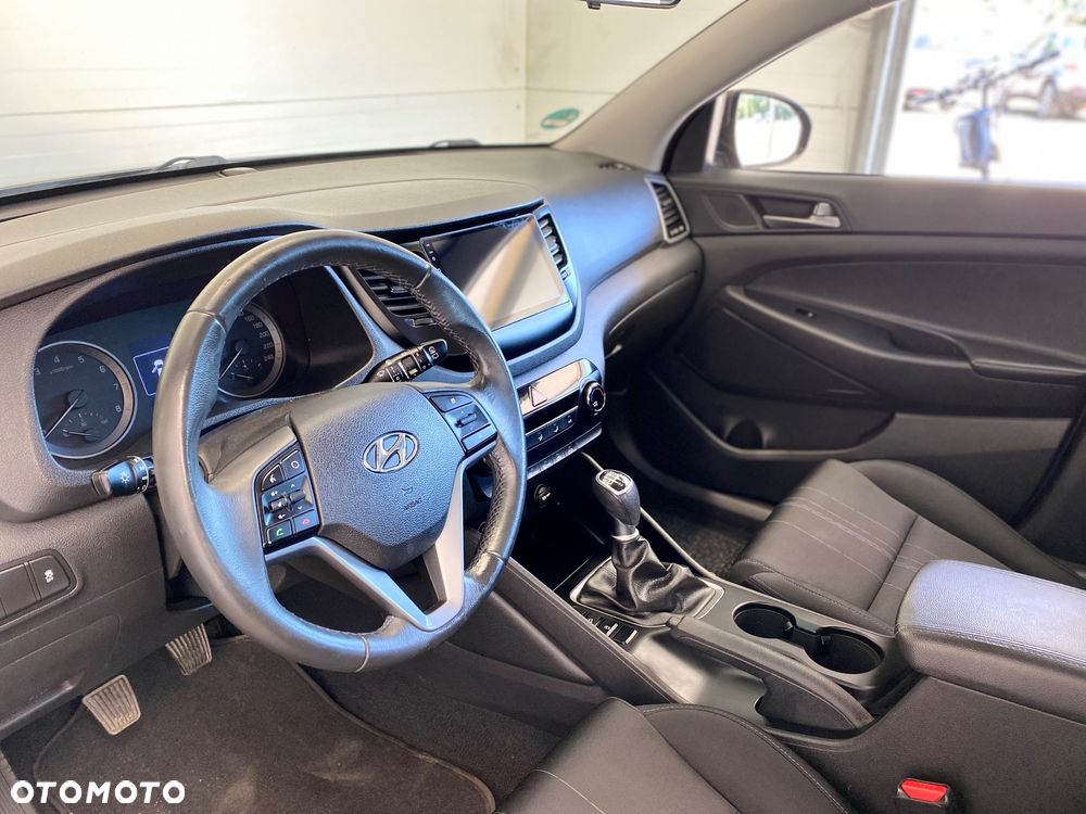 Hyundai Tucson blue 1.6 GDi 2WD Navi - 10