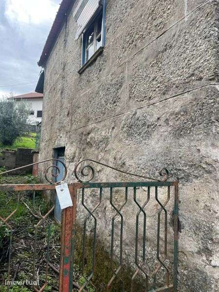 Moradia para reabilitar c/terreno em Aviúges/Viseu - Grande imagem: 3/11