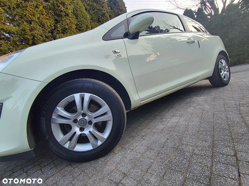 Opel Corsa 1.4 16V 150 Jahre - 38