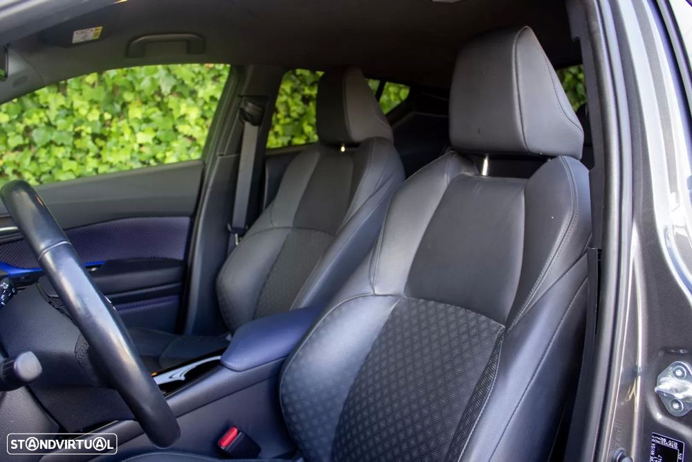 Toyota C-HR 1.8 HSD Exclusive+P.Luxury - 12