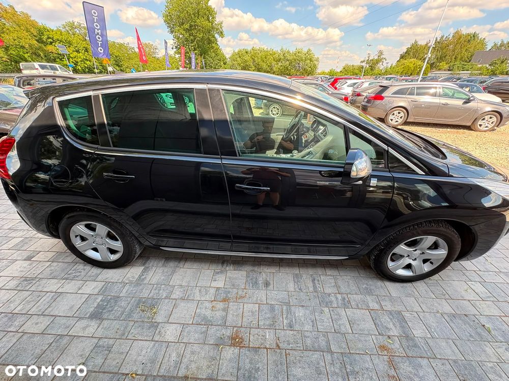 Peugeot 3008 Hybrid4 - 4