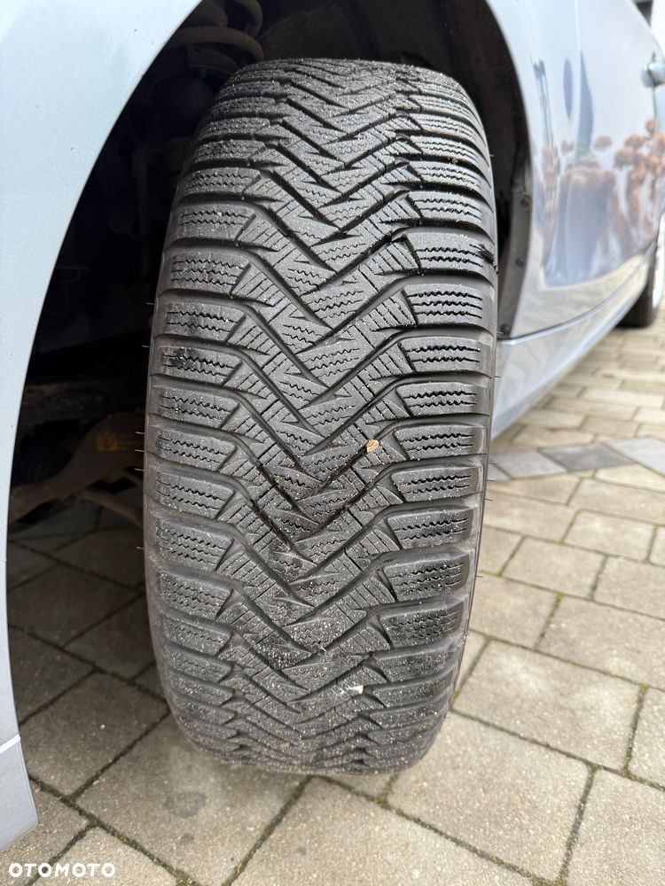 BMW Seria 1 116i - 25