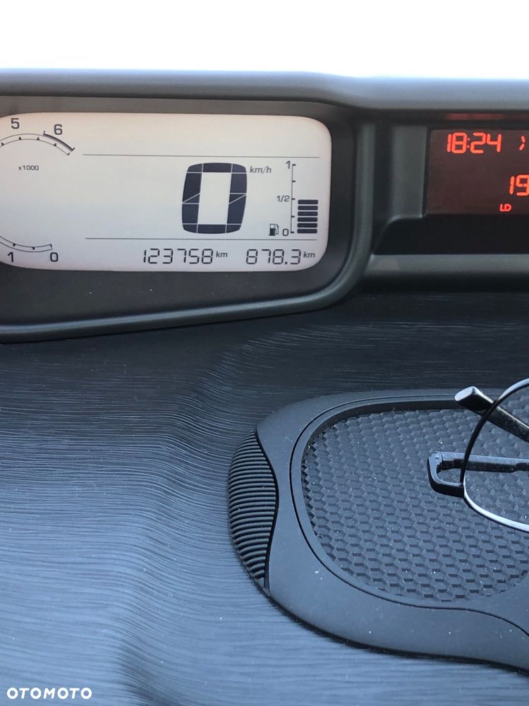 Citroën C3 Picasso 1.6i Exclusive - 12