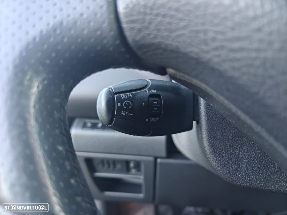 Peugeot 3008 1.6 HDi Allure - 31