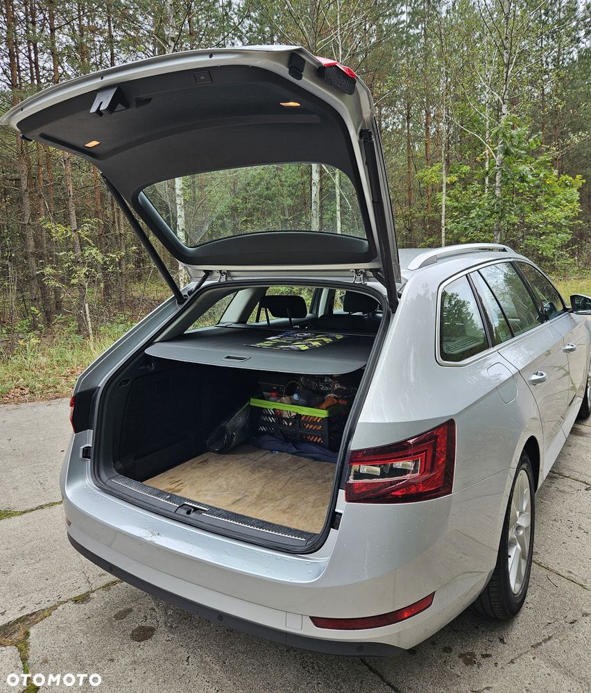 Skoda Superb 2.0 TDI Style DSG - 7
