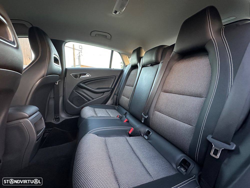 Mercedes-Benz CLA 180 d BlueEFFICIENCY Edition - 9