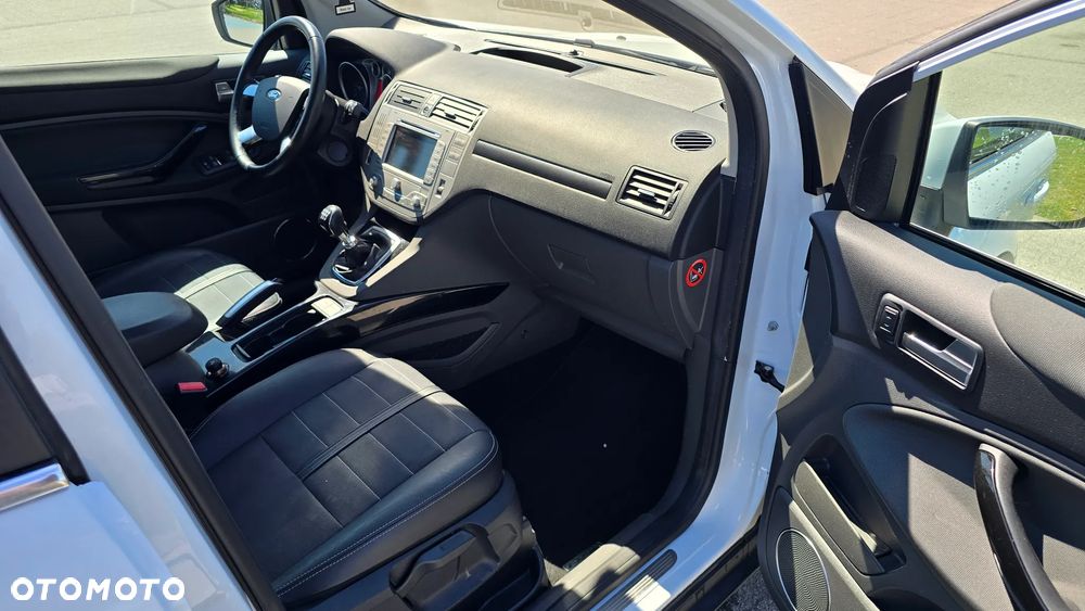 Ford Kuga 2.0 TDCi 4x4 Titanium - 10