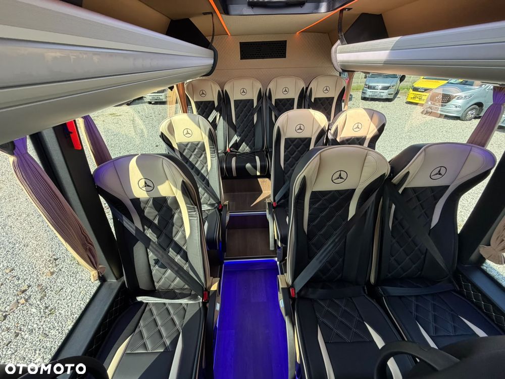 Mercedes-Benz Sprinter 519 - 25