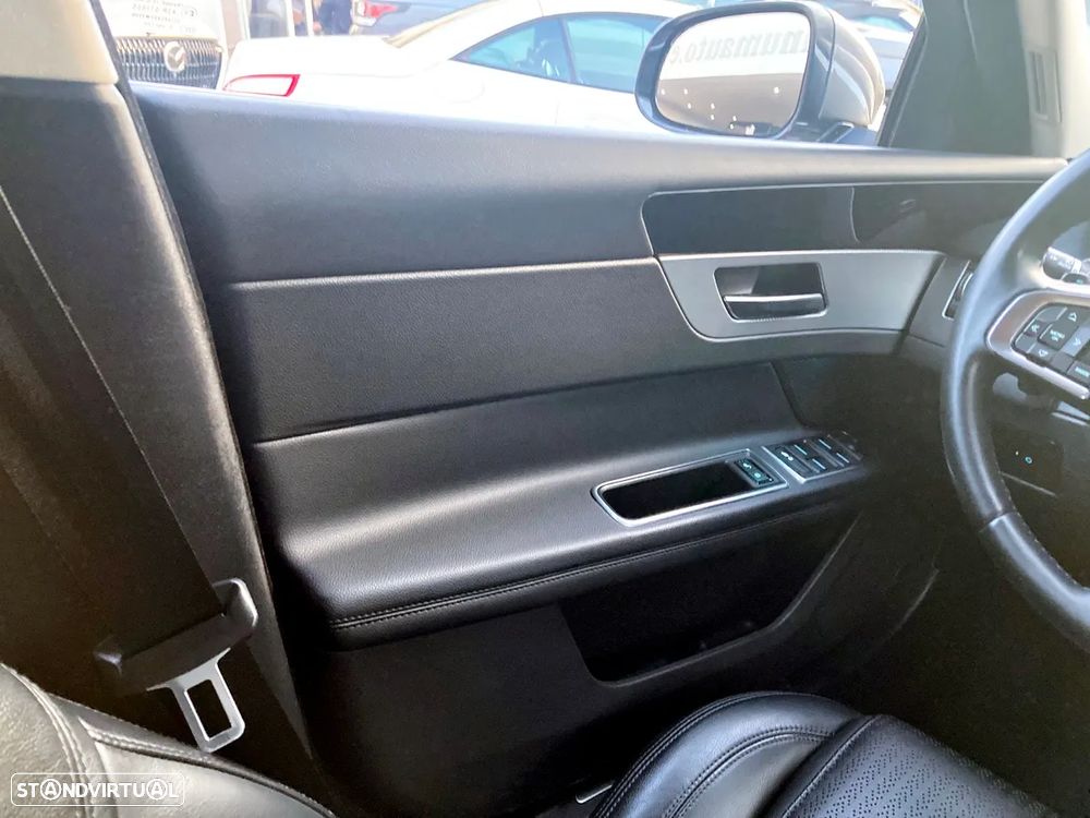 Jaguar XF Sportbrake 2.0 D Pure Aut. - 12