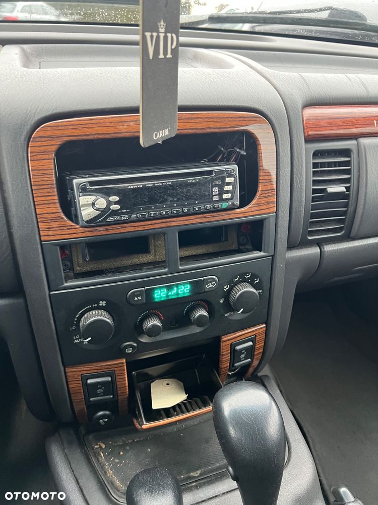 Jeep Grand Cherokee 4.0 Limited - 36