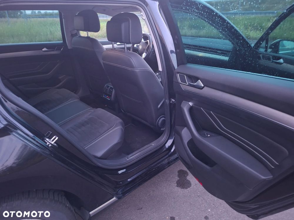 Volkswagen Passat 2.0 TDI EVO Elegance DSG - 17