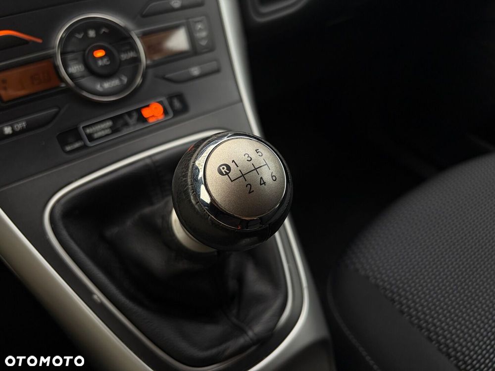 Toyota Auris 1.6 2010 - 34