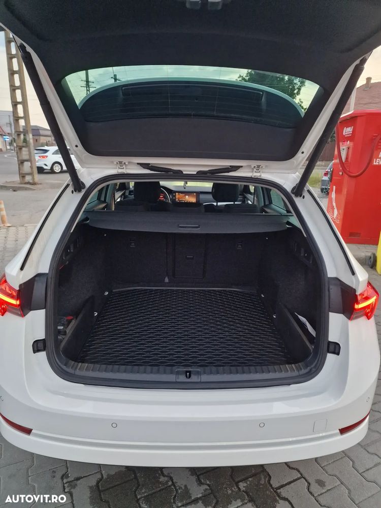 Skoda Octavia 2.0 TDI DSG Style - 13