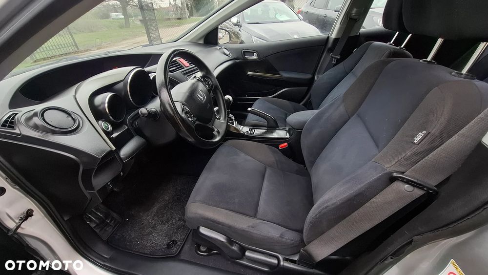 Honda Civic 1.6 i-DTEC Lifestyle Black Edition - 14