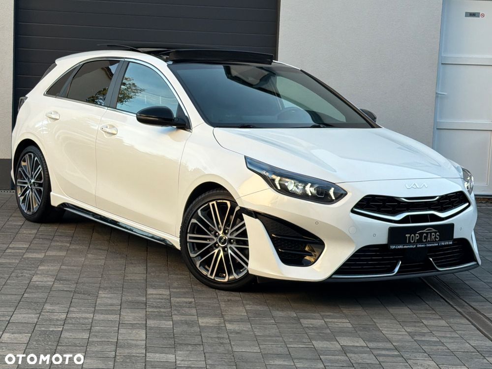 Kia Ceed - 11