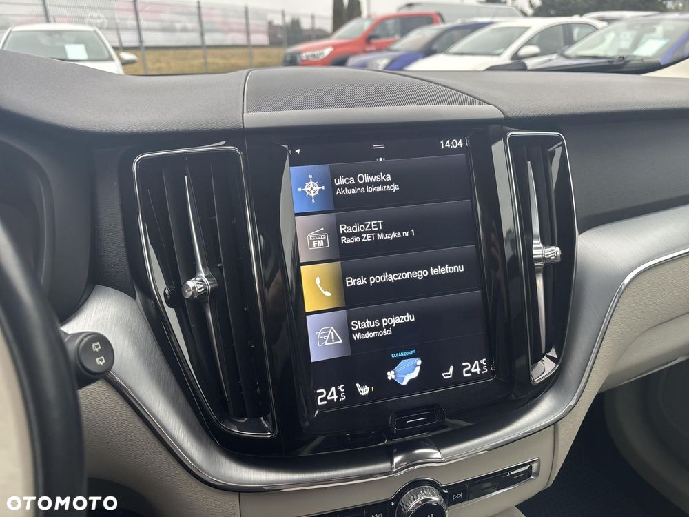 Volvo XC 60 D4 AWD Momentum - 23