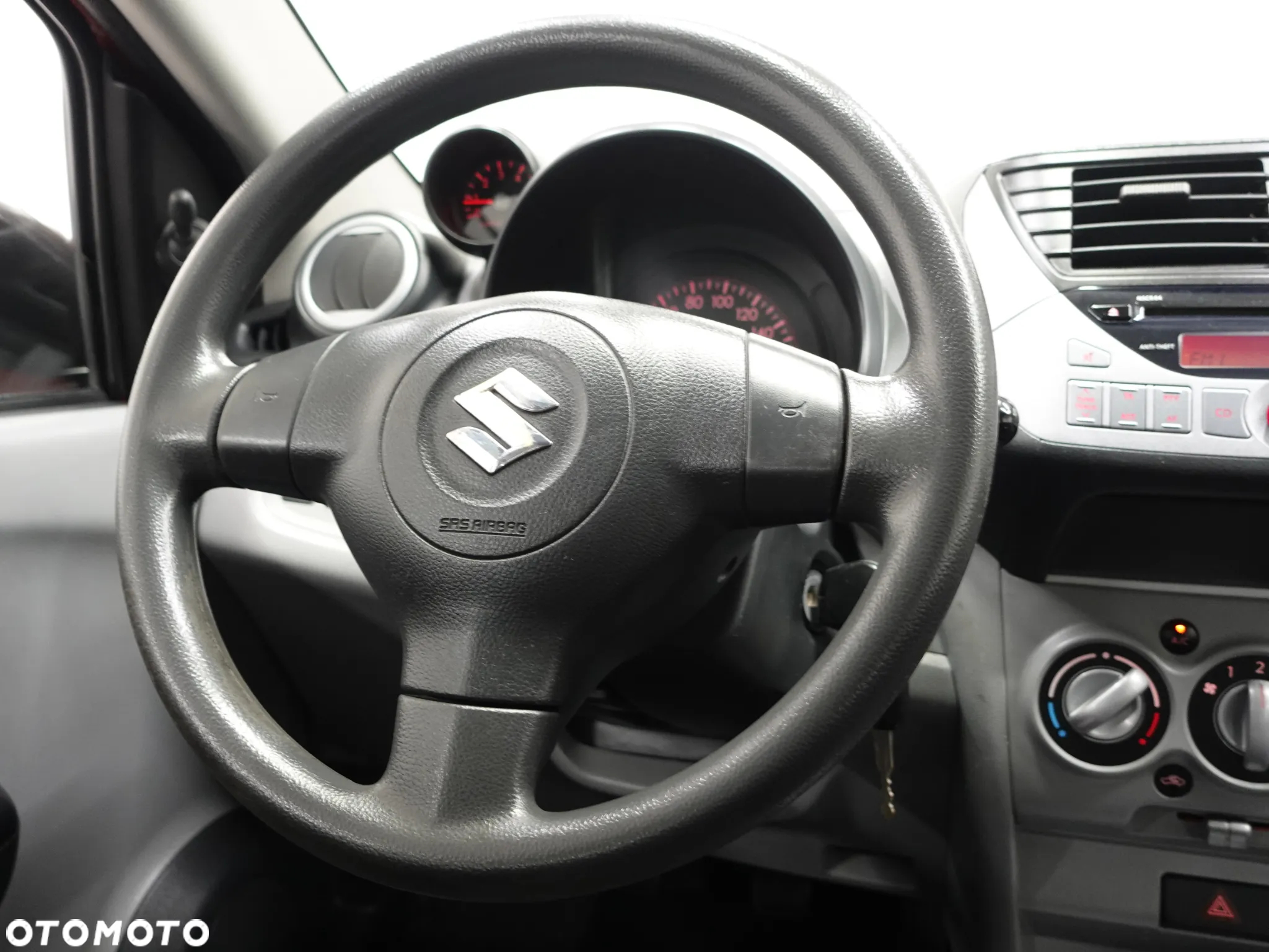 Suzuki Alto 1.0 Club - 39