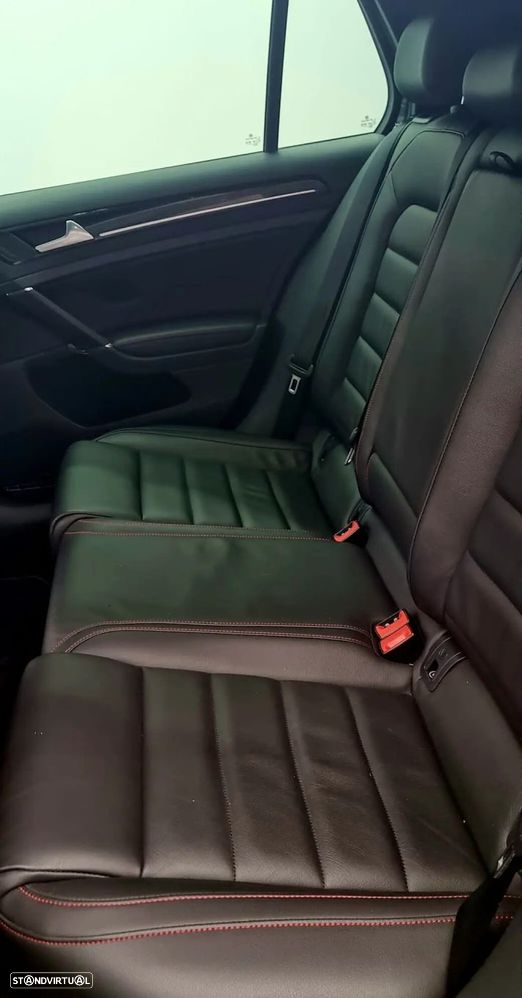 VW Golf - 40