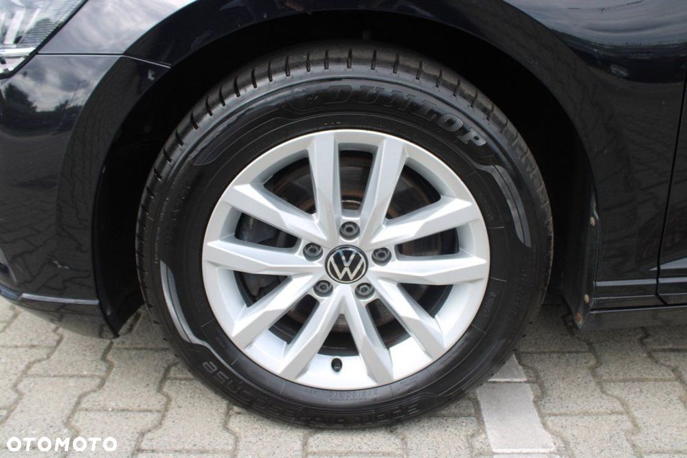 Volkswagen Passat - 9