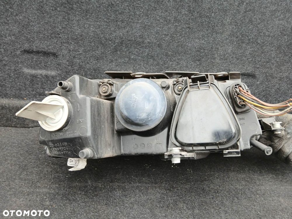 Volkswagen Passat B5 Lift lampa przednia prawa - 8