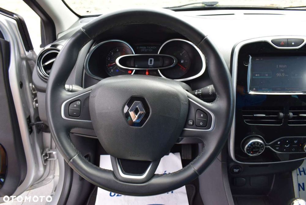 Renault Clio - 25