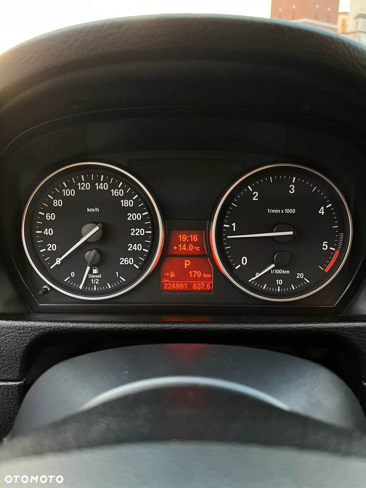 BMW X1 - 24