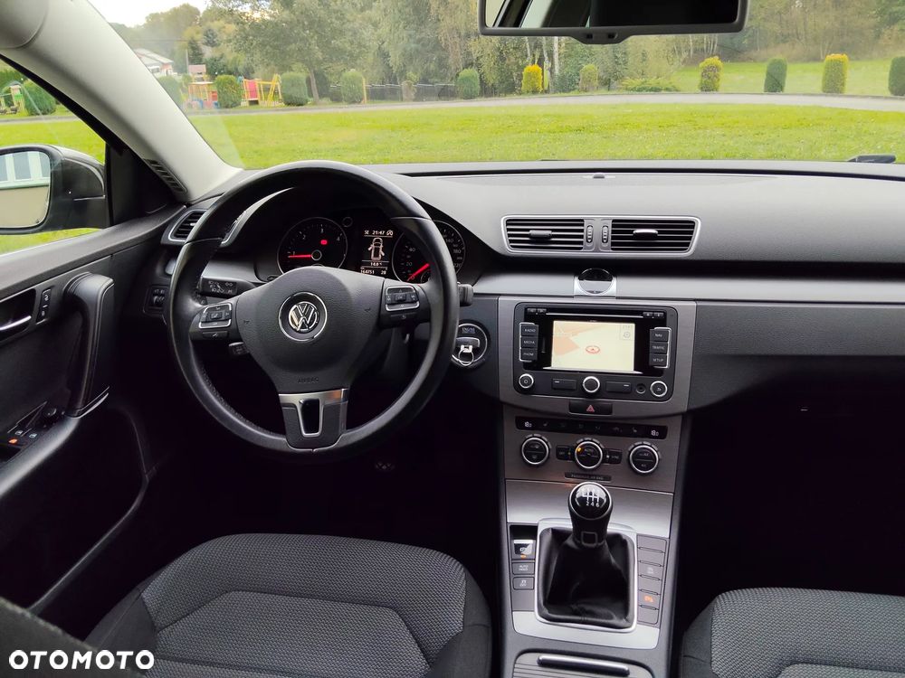 Volkswagen Passat Variant 2.0 Blue TDI SCR Highline - 28