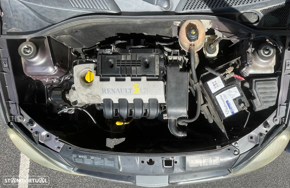 Renault Clio 1.2 16V Confort Authentique - 6