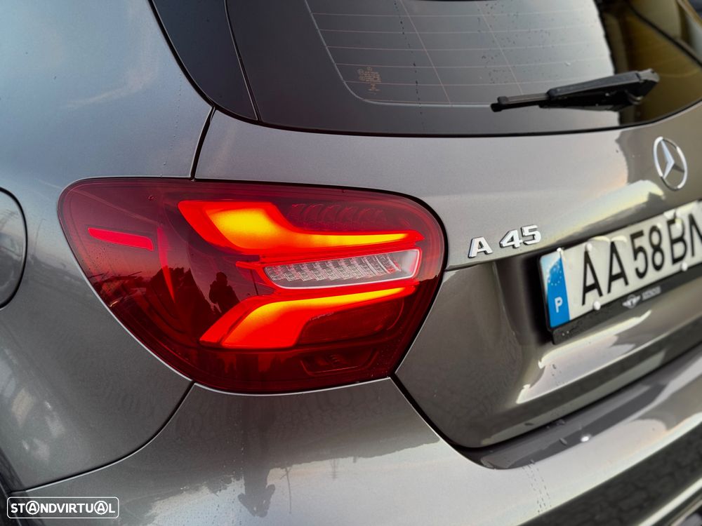 Mercedes-Benz A 45 AMG 4Matic Speedshift 7G-DCT - 31