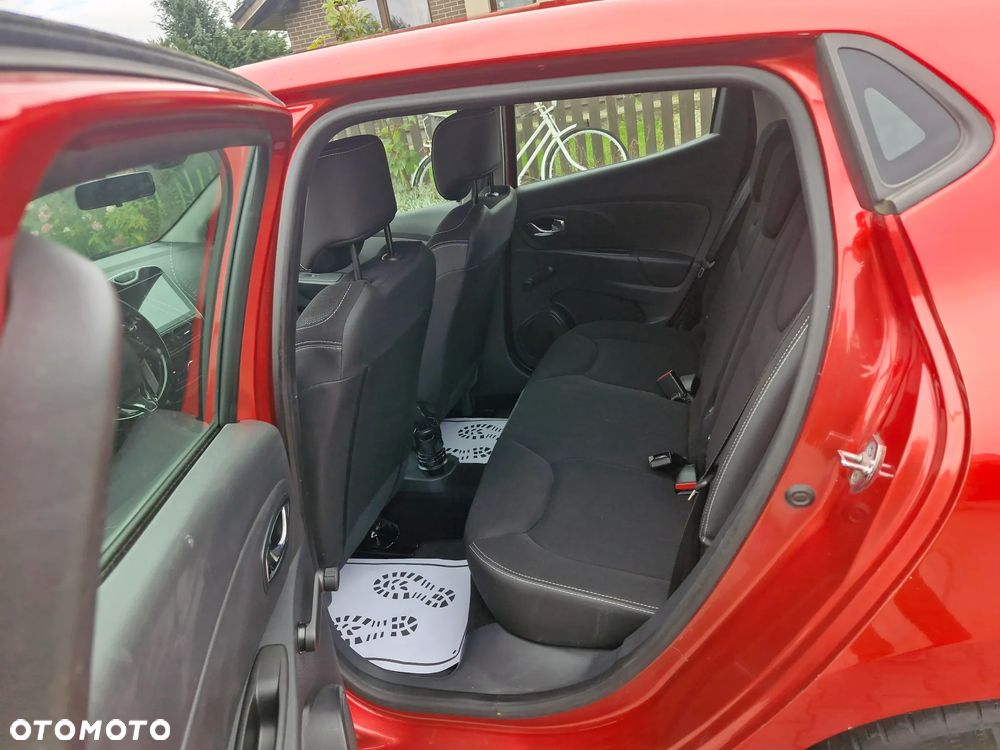 Renault Clio 1.2 16V Limited Plus - 12