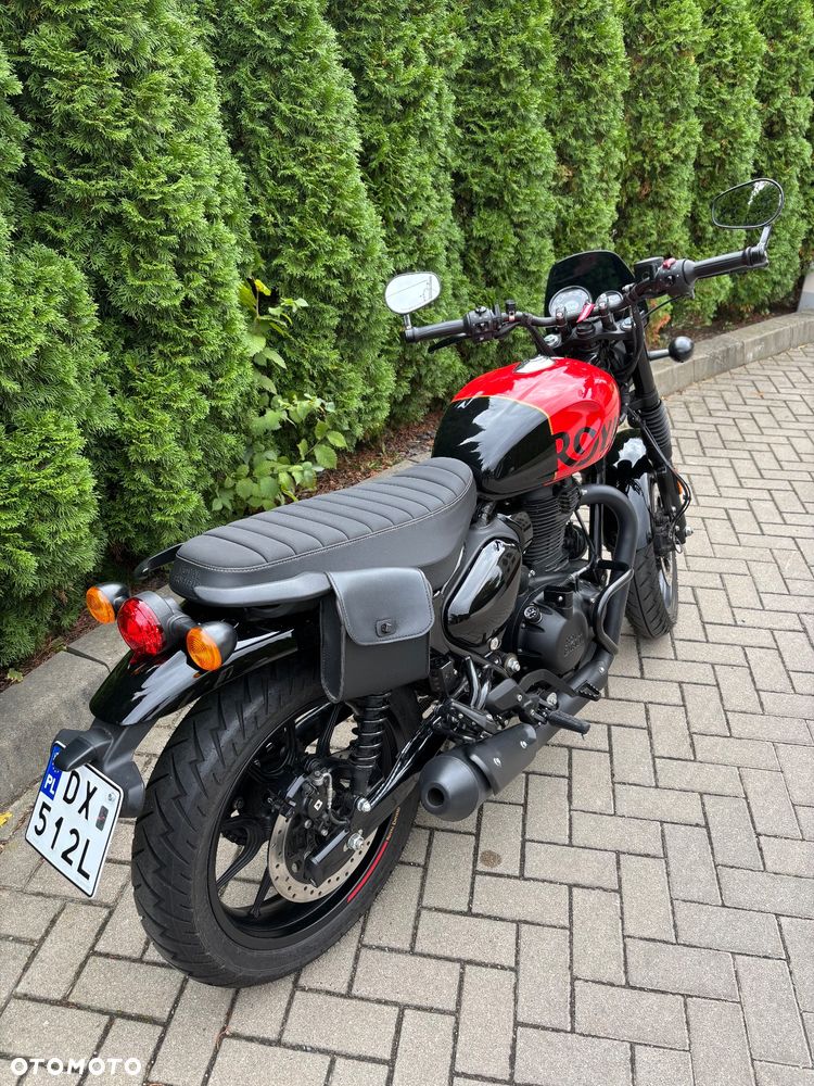 Royal Enfield HNTR - 4
