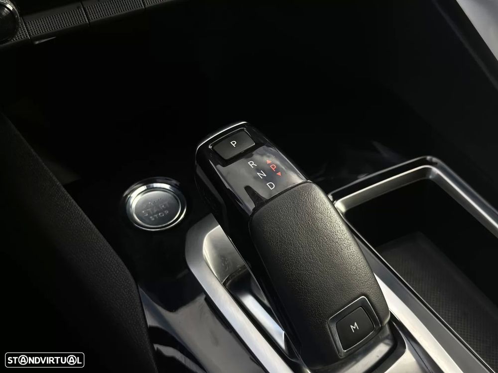 Peugeot 3008 PureTech 130 Stop & Start GPF EAT8 Allure - 21