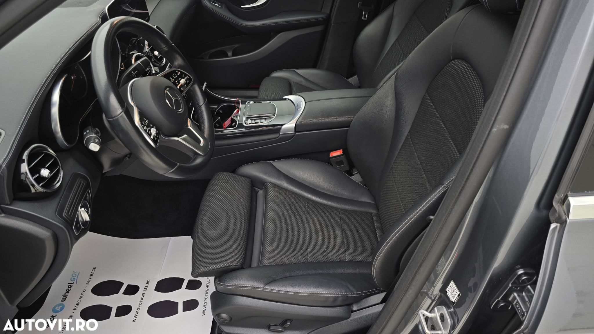Mercedes-Benz GLC 300 de 4MATIC - 12