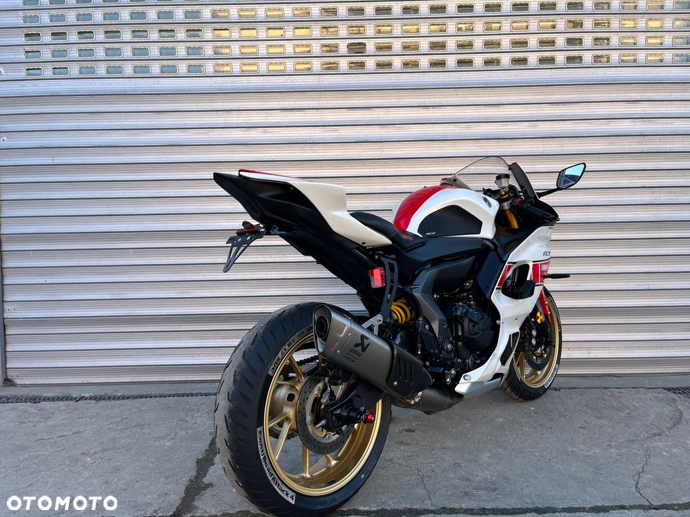 Yamaha YZF - 21