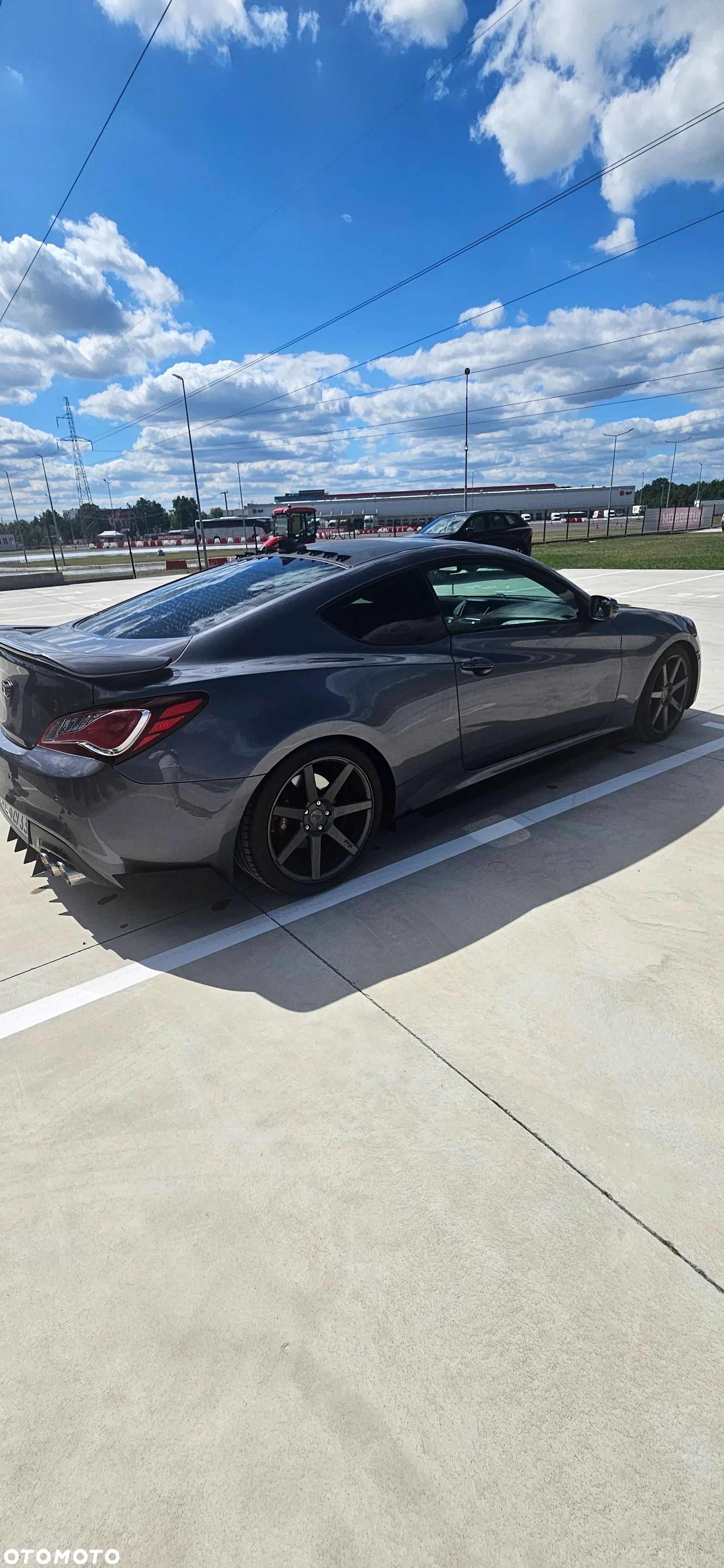 Hyundai Genesis Coupe 3.8 V6 Executive - 1