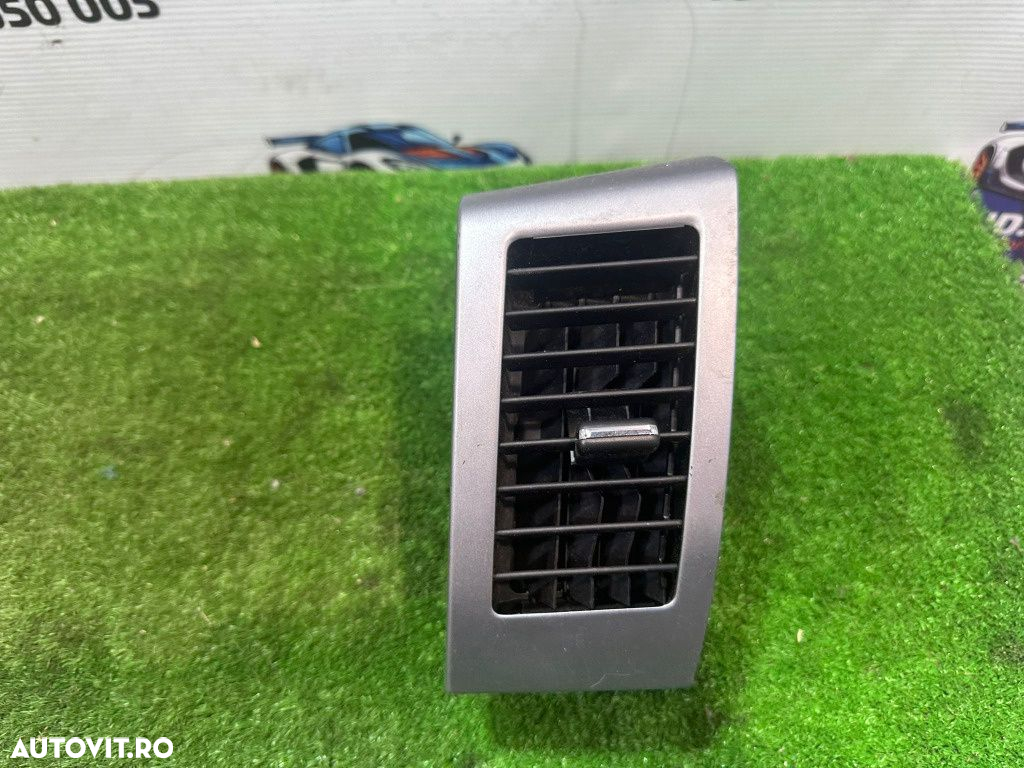Grila centrala aer gura ventilare consola centrala mitsubishi outlander 2 2012 - 5