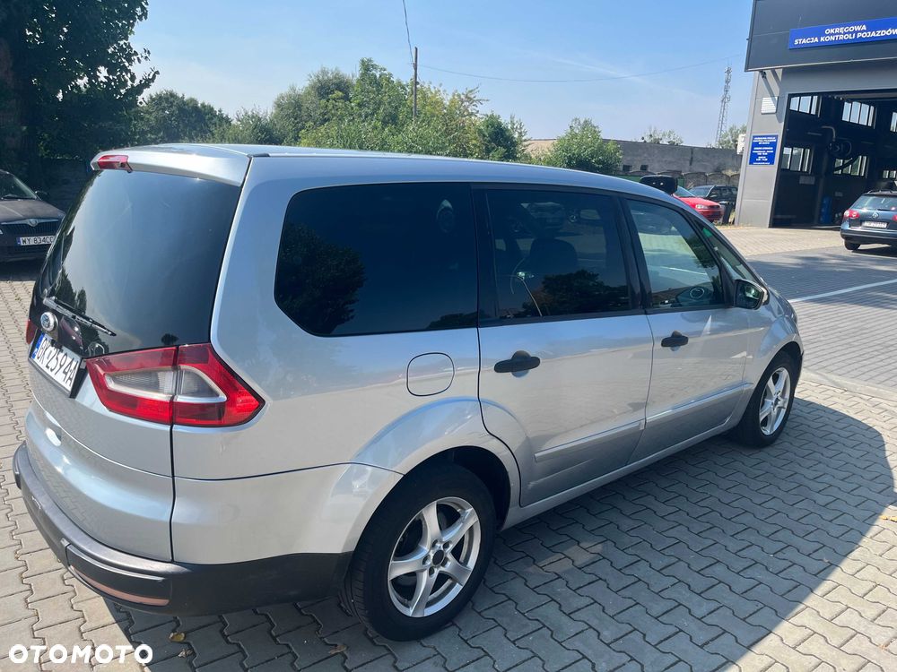 Ford Galaxy - 3