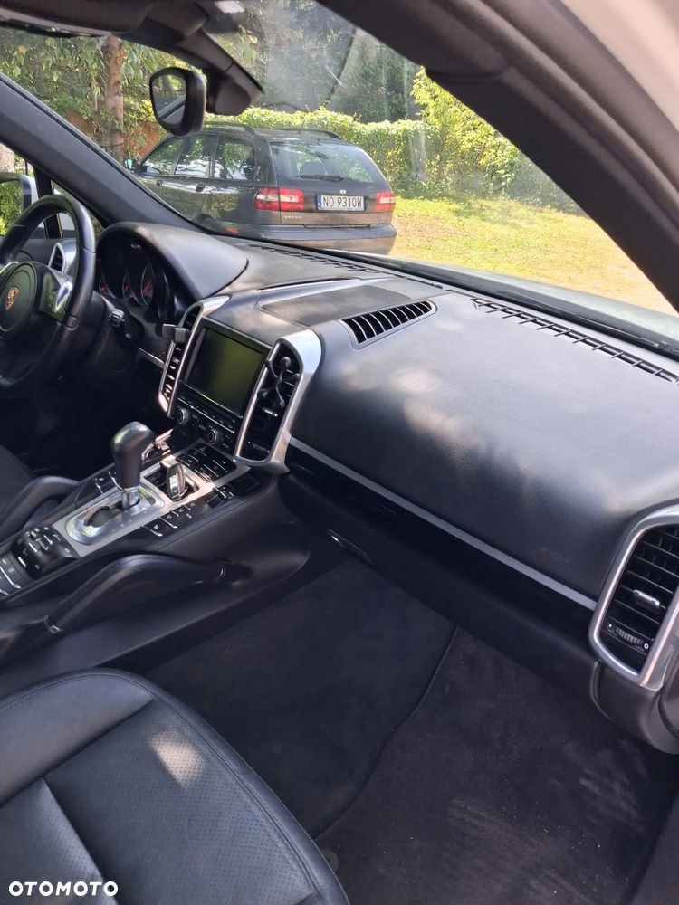 Porsche Cayenne - 9